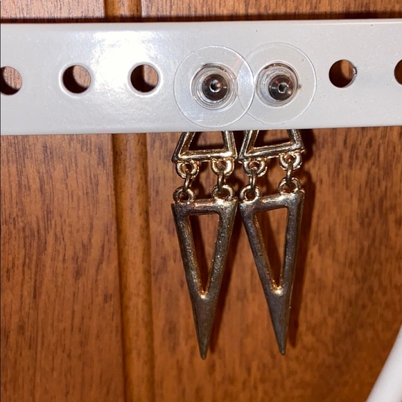 Funky Green Triangle Earrings - Picture 2 of 3